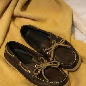 Brown Sperrys (women’s)